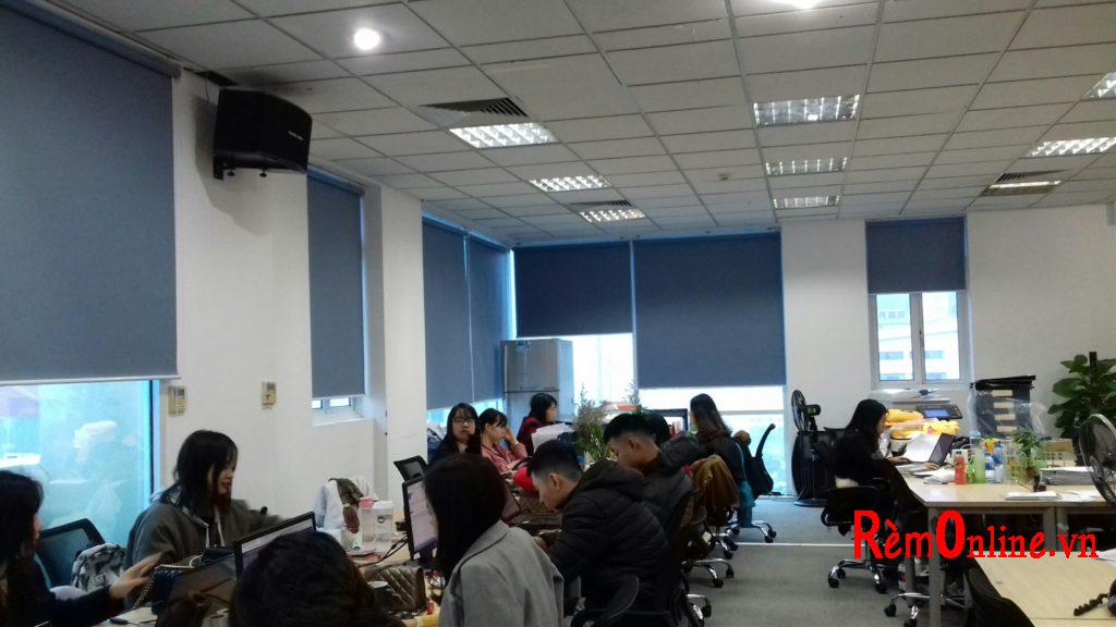 Rèm cuốn được lắp đặt nhiều tại văn phòng