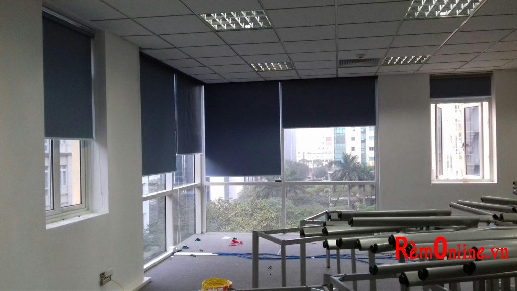 rèm cuốn cản sáng cách nhiệt 100%