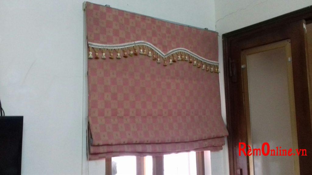 rèm cửa sổ rô man nhà anh QUYẾT trên phố cổ