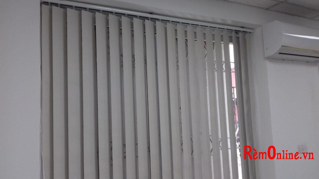 MẪU RÈM LÁ DỌC GIÁ THẤP HƠN RÈM CUỐN NHÉ MỌI NGƯỜI