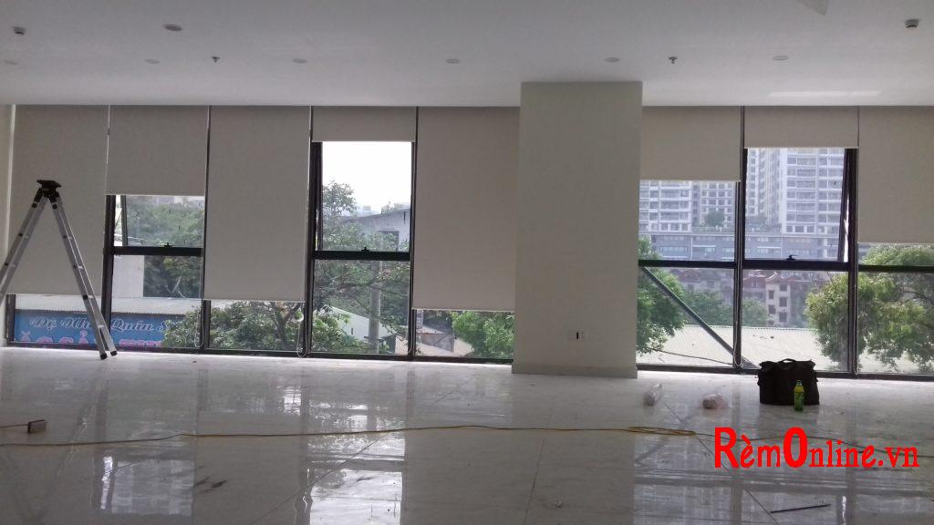 rèm cuốn giá công trình