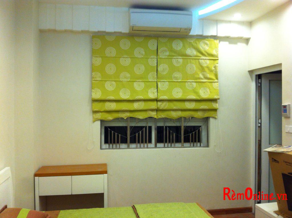 rèm rô man tại lê trọng tấn