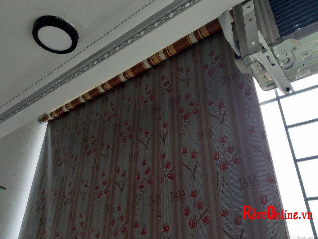 mẫu bạt che mưa che nắng mà khách hàng hay chọn lắp ạ
