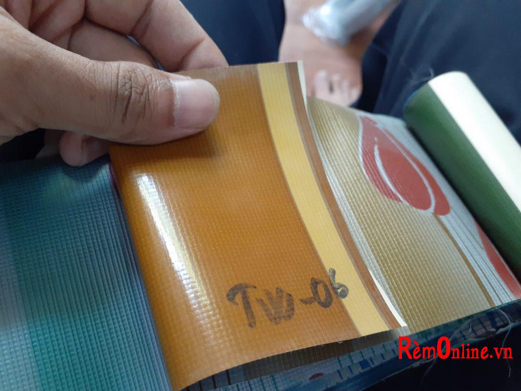 mẫu bạt che mưa che nắng mà khách hàng hay chọn lắp ạ