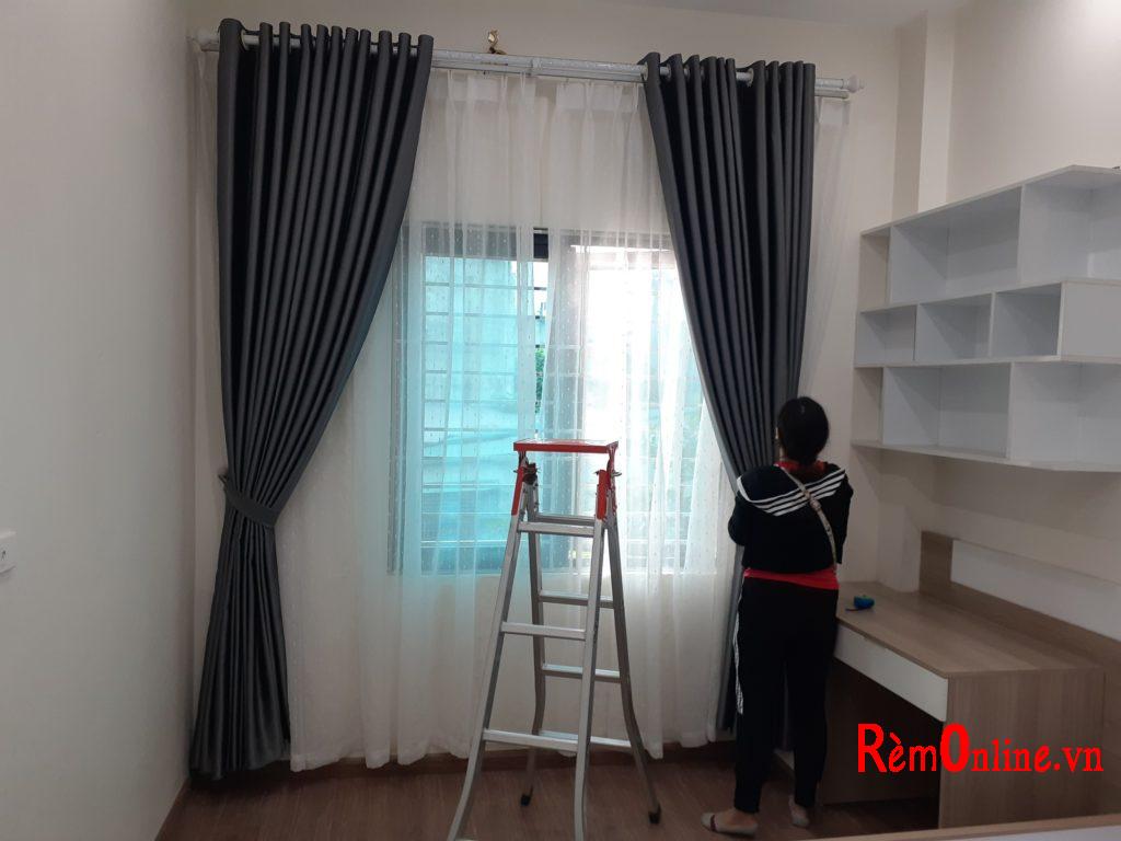 Rèm vải tô điểm nét đẹp ô cửa